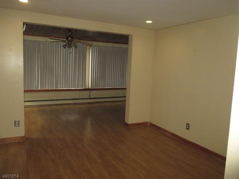 28 Rowland Ave, Hackensack, NJ 07601 photo 17