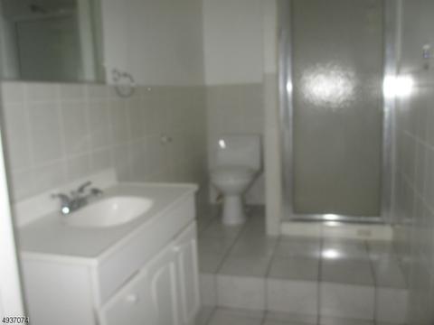 28 Rowland Ave, Hackensack, NJ 07601 photo 8