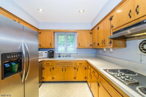 345 Indian Rd, Wayne, NJ 07470 photo 8