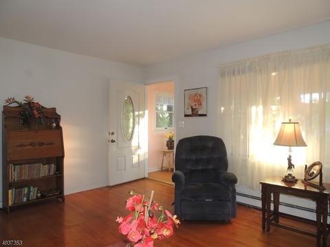 54 Knickerbocker Ave, Dover, NJ 07801 photo 7