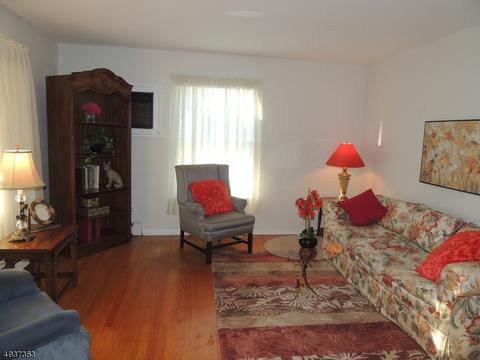 54 Knickerbocker Ave, Dover, NJ 07801 photo 9