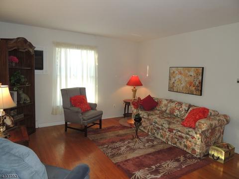 54 Knickerbocker Ave, Dover, NJ 07801 photo 10