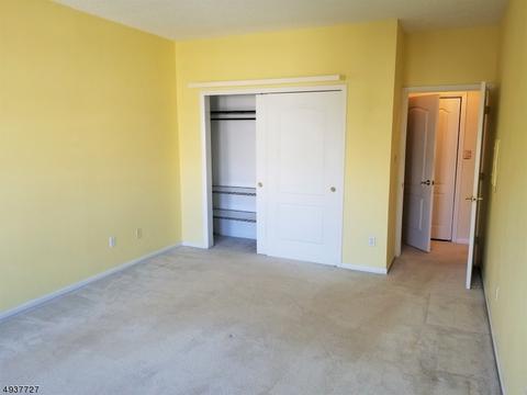 1221 Brittany Dr, Wayne, NJ 07470 photo 5