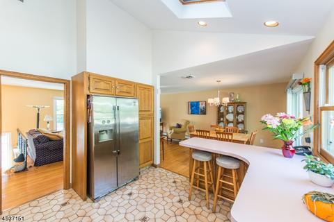 16 Pine Ter, Wayne, NJ 07470 photo 6