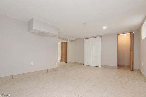 240 E 8th Ave, Roselle, NJ 07203 photo 11