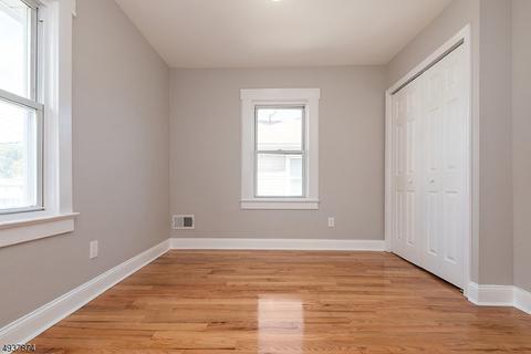240 E 8th Ave, Roselle, NJ 07203 photo 9