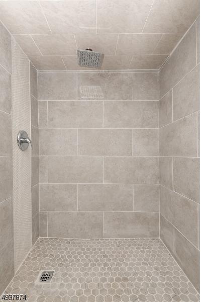 240 E 8th Ave, Roselle, NJ 07203 photo 13