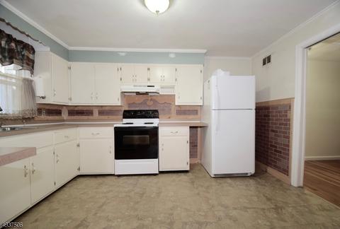103 Caldwell Pl, Springfield, NJ 07081 photo 2