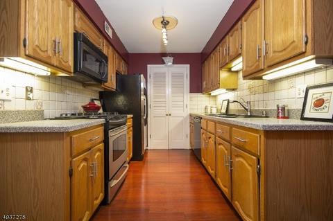 18 John St Apt 2d #2D, Bloomfield, NJ 07003 photo 8