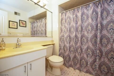 18 John St Apt 2d #2D, Bloomfield, NJ 07003 photo 14