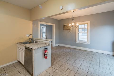 24 E Curtis St, Linden, NJ 07036 photo 10