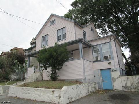 24 Park Ave, Passaic, NJ 07055 photo 2