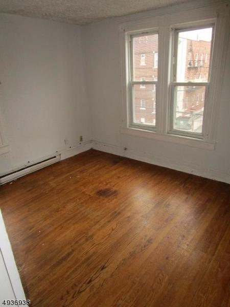 24 Park Ave, Passaic, NJ 07055 photo 7