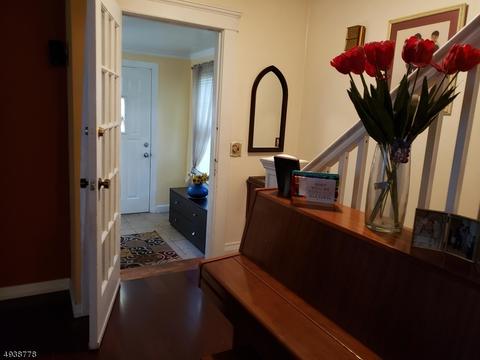 42 Mackay Ave, Paramus, NJ 07652 photo 3
