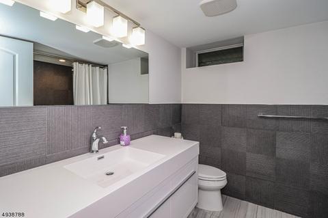 101 Thomas Dr, Clark, NJ 07066 photo 19