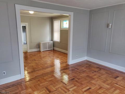 70 Wolf Pl, Hillside, NJ 07205 photo 3