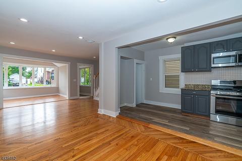 511 E 3rd Ave, Roselle, NJ 07203 photo 11