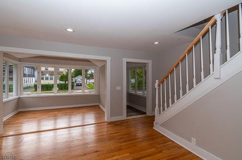 511 E 3rd Ave, Roselle, NJ 07203 photo 10