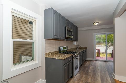 511 E 3rd Ave, Roselle, NJ 07203 photo 12