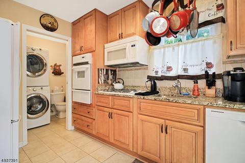 70 Lawrence Dr, Hackettstown, NJ 07840 photo 13