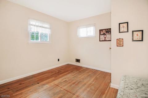 70 Lawrence Dr, Hackettstown, NJ 07840 photo 21