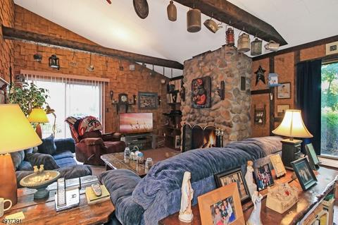 70 Lawrence Dr, Hackettstown, NJ 07840 photo 15