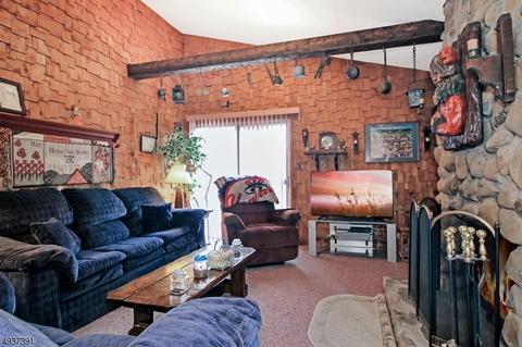 70 Lawrence Dr, Hackettstown, NJ 07840 photo 17