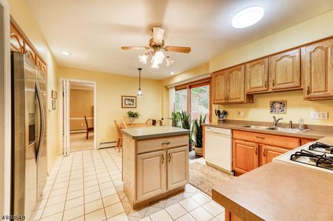 511 Hamilton Dr, Hackettstown, NJ 07840 photo 6