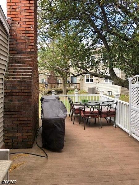 79 Lexington Ln, Wayne, NJ 07470 photo 21