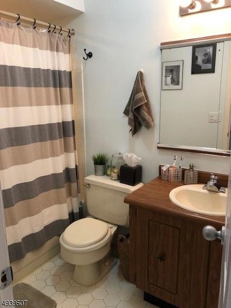 79 Lexington Ln, Wayne, NJ 07470 photo 14