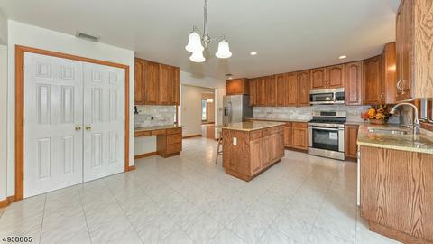 25 Dave Espie Way, Wayne, NJ 07470 photo 9