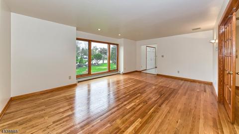 25 Dave Espie Way, Wayne, NJ 07470 photo 6