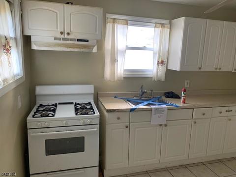 537 E 2nd Ave, Roselle, NJ 07203 photo 5