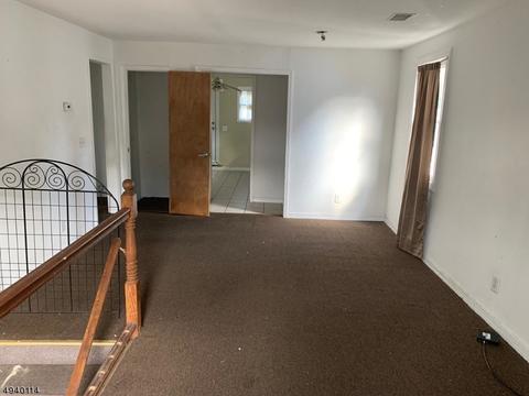537 E 2nd Ave, Roselle, NJ 07203 photo 21