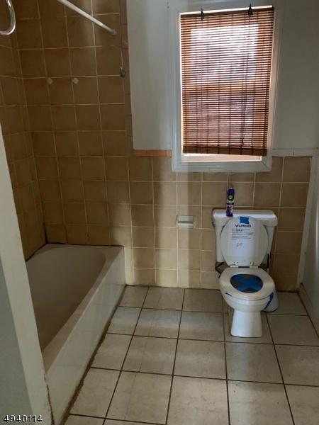 537 E 2nd Ave, Roselle, NJ 07203 photo 10