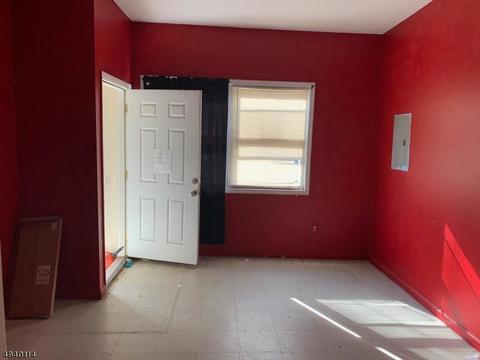 537 E 2nd Ave, Roselle, NJ 07203 photo 22