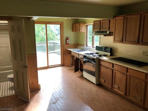 111 Manhattan Ave, Wayne, NJ 07470 photo 3