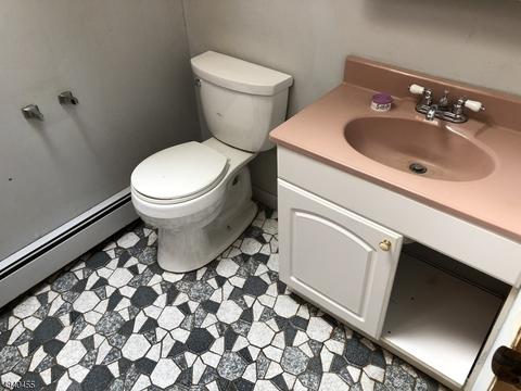 111 Manhattan Ave, Wayne, NJ 07470 photo 9