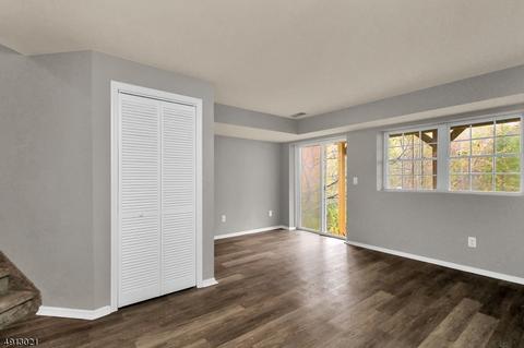 105 Arrowgate Dr, Randolph, NJ 07869 photo 24