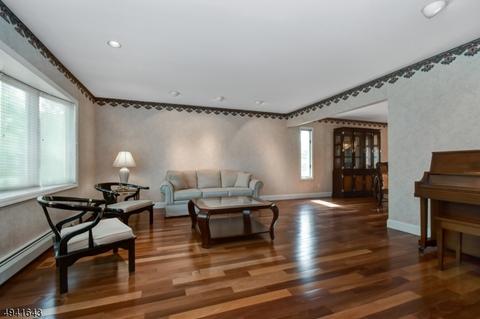 13 Tree Top Dr, Springfield, NJ 07081 photo 7
