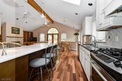 13 Tree Top Dr, Springfield, NJ 07081 photo 12