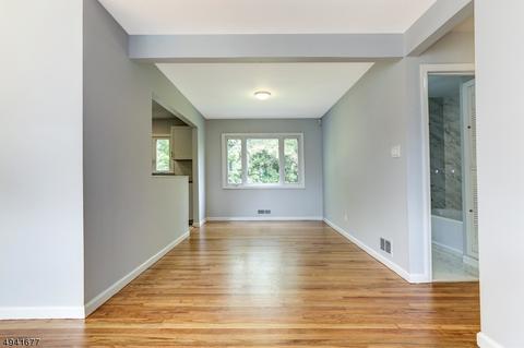 34 Warwick Rd, Hillside, NJ 07205 photo 17