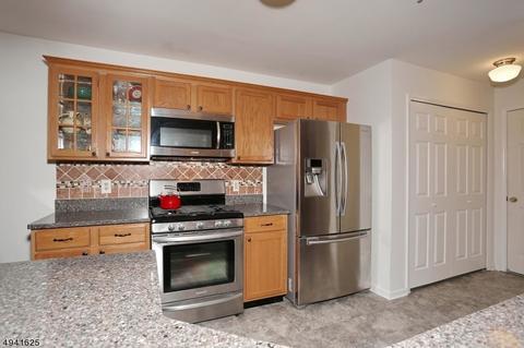 14 Carter Rd, Haskell, NJ 07420 photo 8