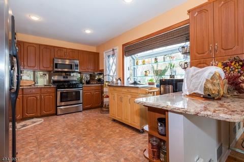 47 Monterey Dr, Wayne, NJ 07470 photo 17