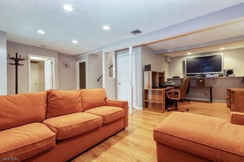 47 Monterey Dr, Wayne, NJ 07470 photo 6