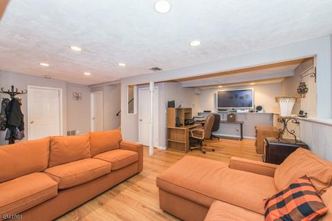 47 Monterey Dr, Wayne, NJ 07470 photo 5