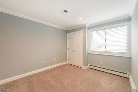 15 Ross Rd, Wallington, NJ 07057 photo 14