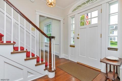 27 Linden Pl, Summit, NJ 07901 photo 3