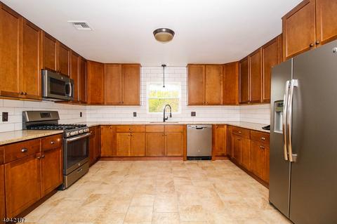 40 Warren St, Bloomfield, NJ 07003 photo 8