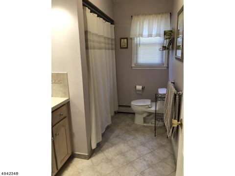 16 Jansen Ln, Wayne, NJ 07470 photo 10